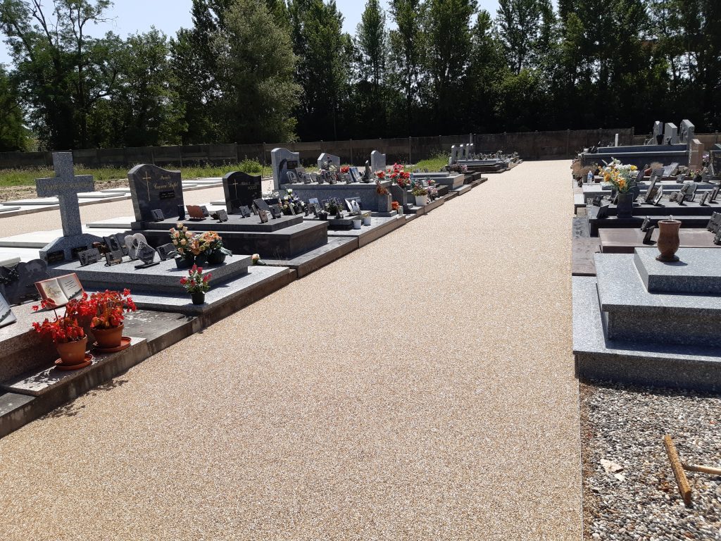 Allée de cimetière en sol perméable Hydro'Way