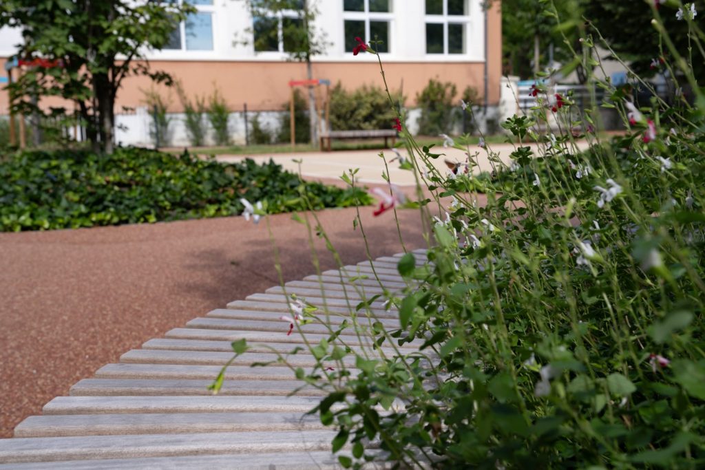 sol drainant pour cours d'école